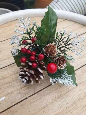 red christmas pick with berries